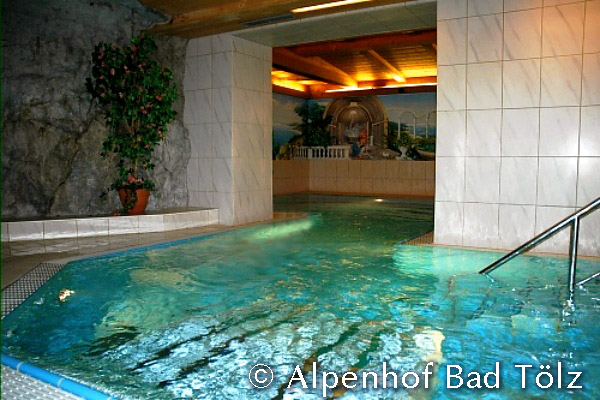 Swimmingpool - room 2 - massage pool